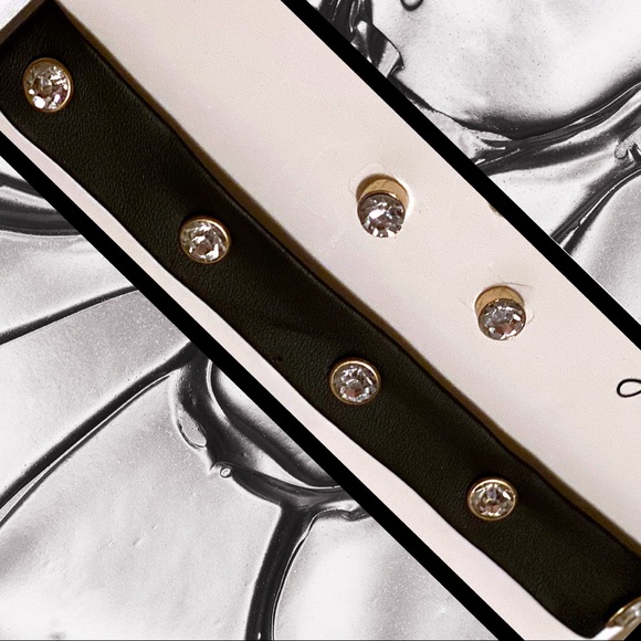 Black Crystal Studs Choker & Earrings NWT - Picture 2 of 8